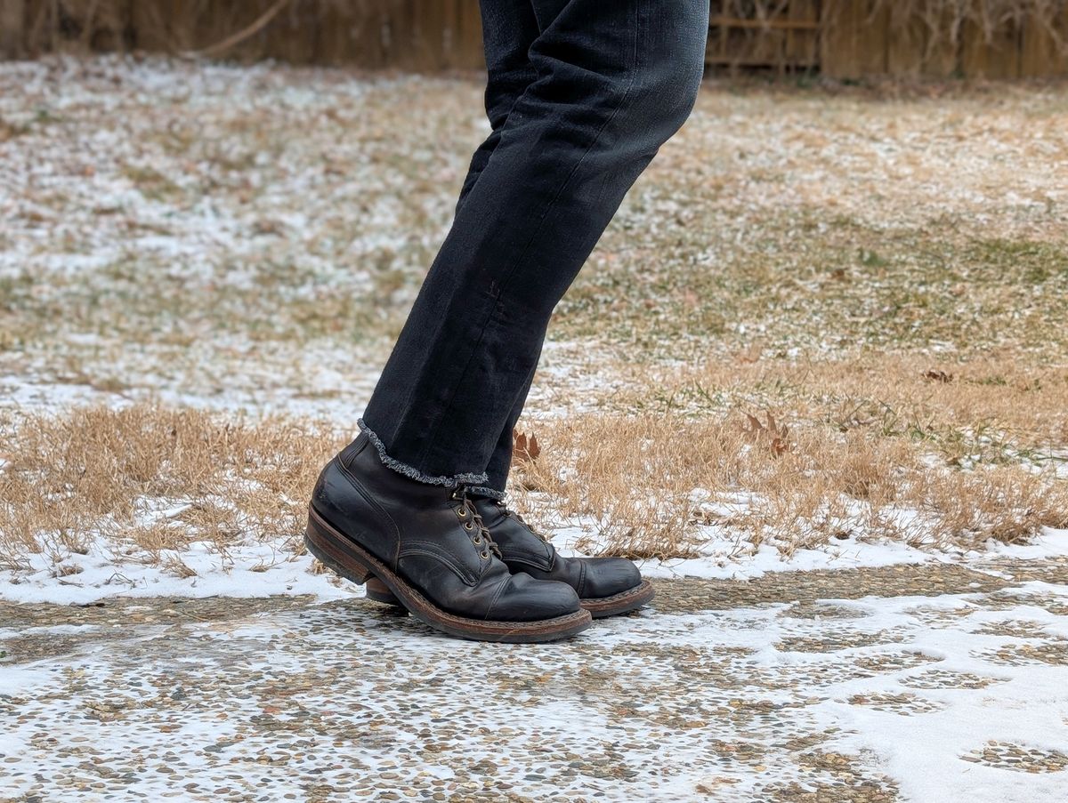 Photo by demo on February 17, 2025 of the White's Bounty Hunter in Horween Black Chromexcel.