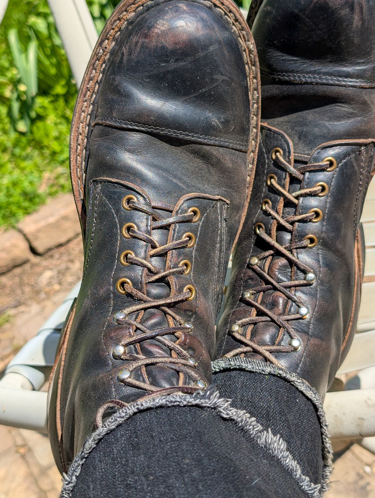 Photo by demo on April 22, 2025 of the White's Bounty Hunter in Horween Black Chromexcel.