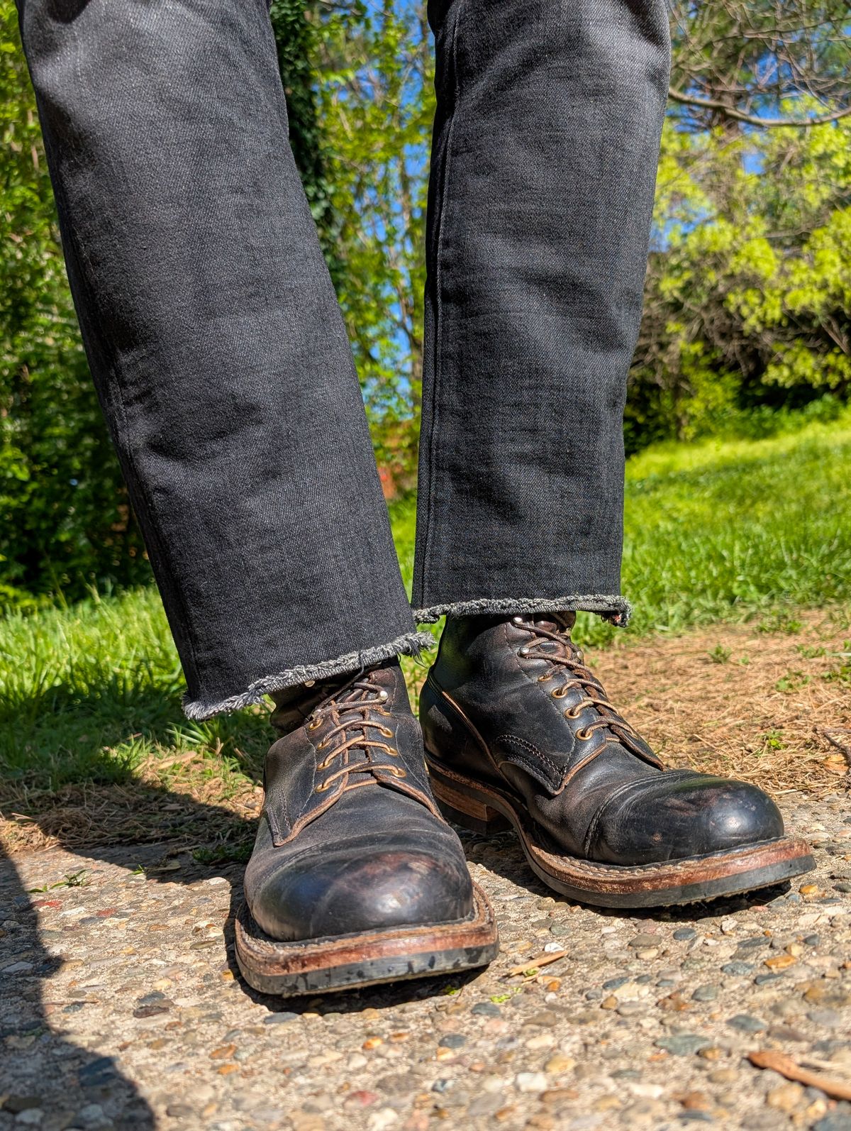 Photo by demo on April 22, 2025 of the White's Bounty Hunter in Horween Black Chromexcel.