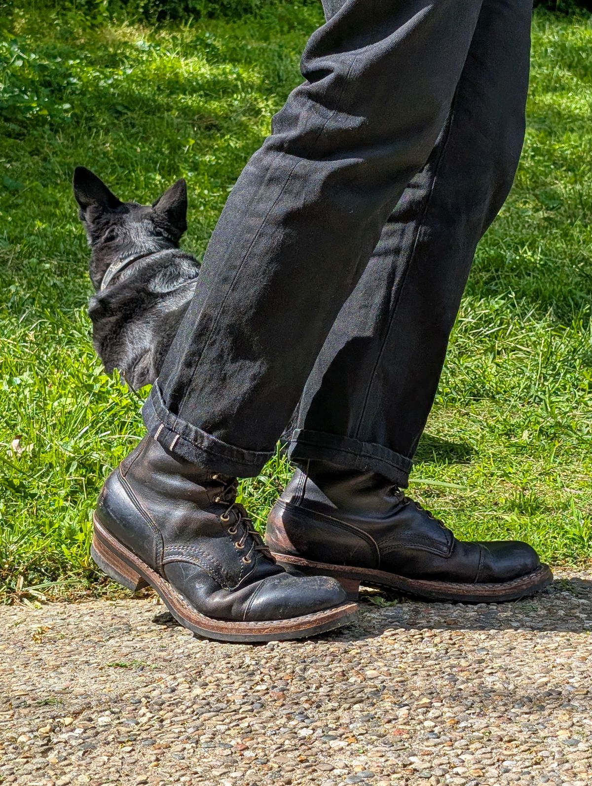 Photo by demo on May 11, 2025 of the White's Bounty Hunter in Horween Black Chromexcel.