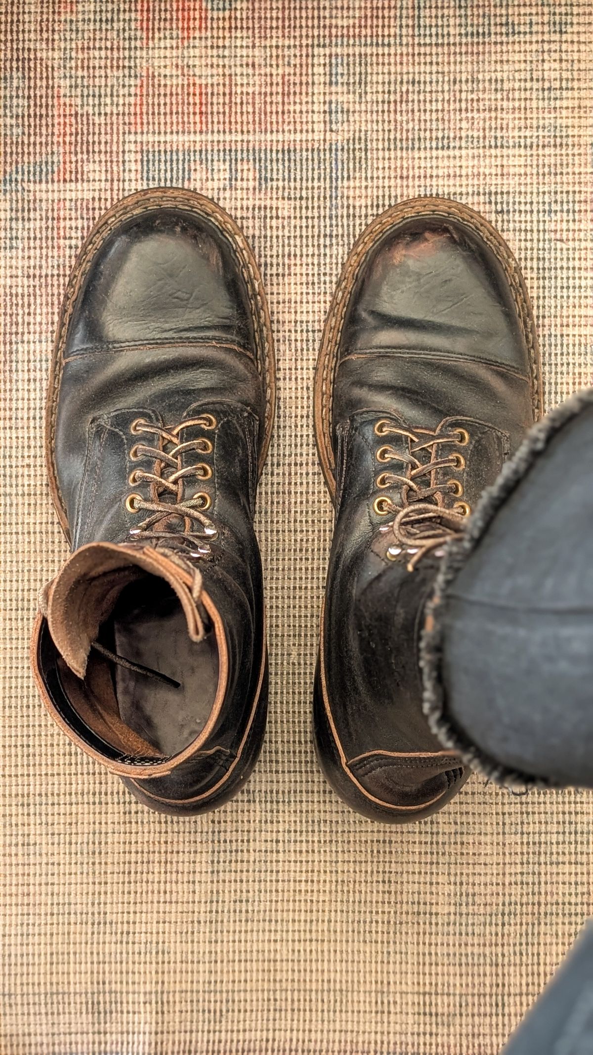 Photo by demo on January 15, 2026 of the White's Bounty Hunter in Horween Black Chromexcel.