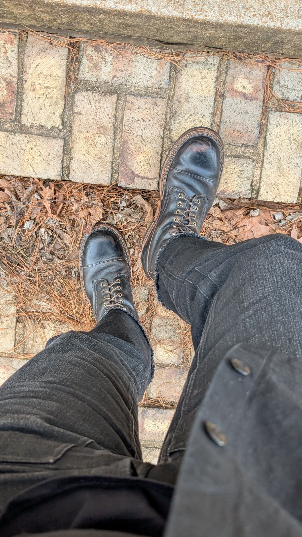 Photo by demo on January 15, 2026 of the White's Bounty Hunter in Horween Black Chromexcel.