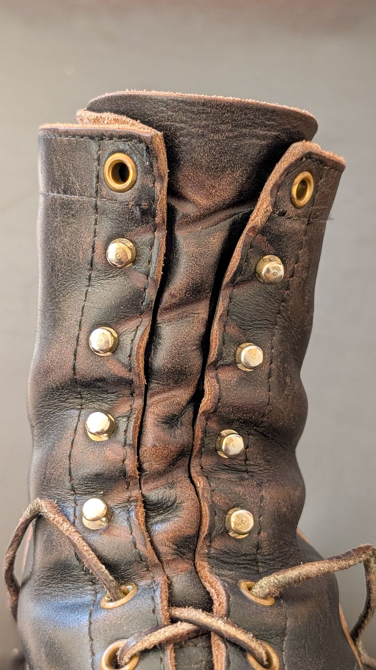 Photo by demo on January 19, 2026 of the White's Bounty Hunter in Horween Black Chromexcel.