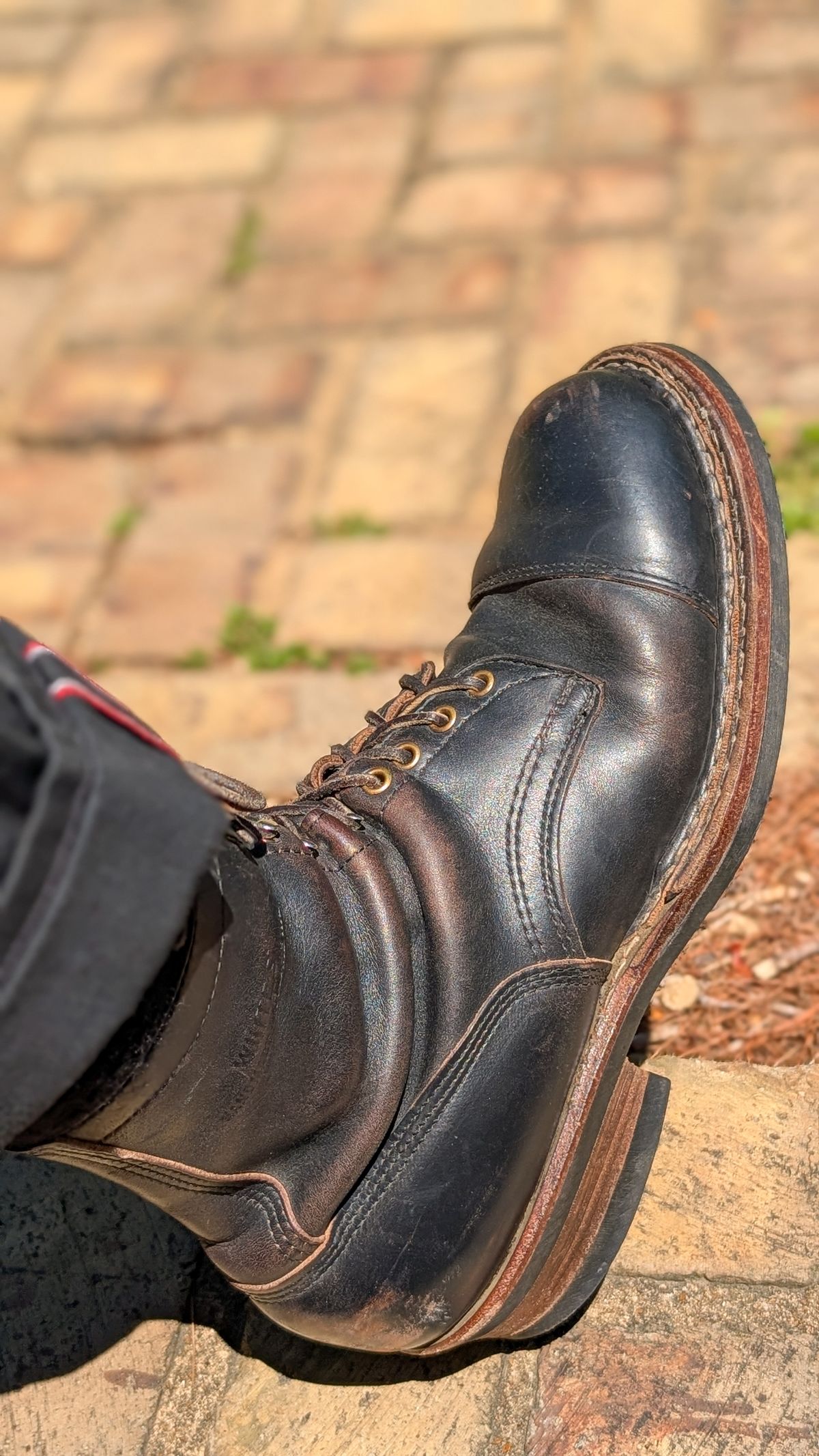Photo by demo on June 12, 2026 of the White's Bounty Hunter in Horween Black Chromexcel.