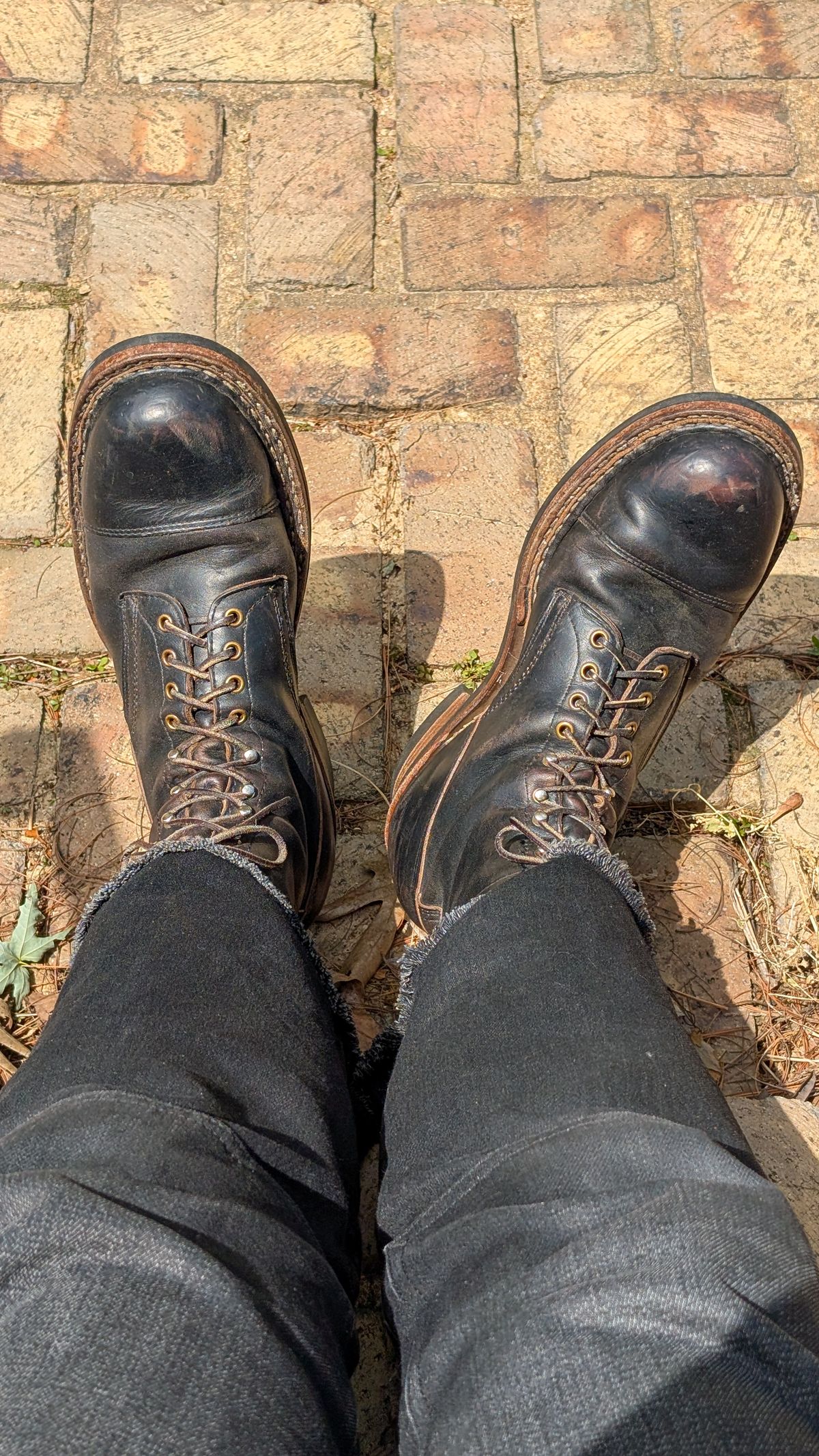 Photo by demo on May 7, 2026 of the White's Bounty Hunter in Horween Black Chromexcel.