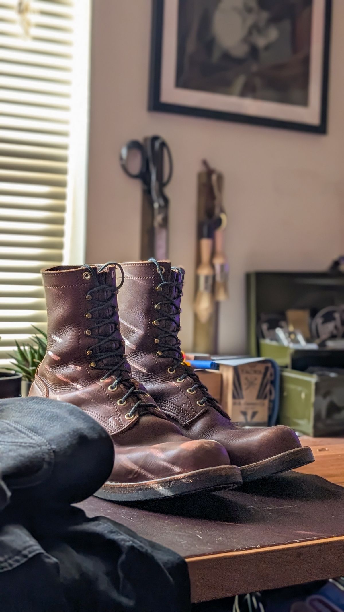 Photo by demo on January 30, 2026 of the Nicks Robert in Seidel 1964 Brown.