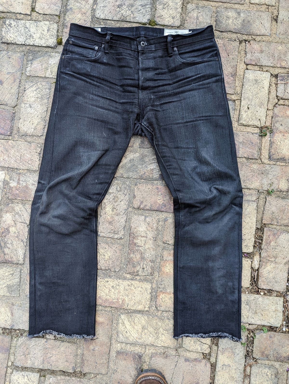 Photo by demo on March 30, 2024 of the Rogue Territory Silveridge in 17oz Cryptic Stealth.