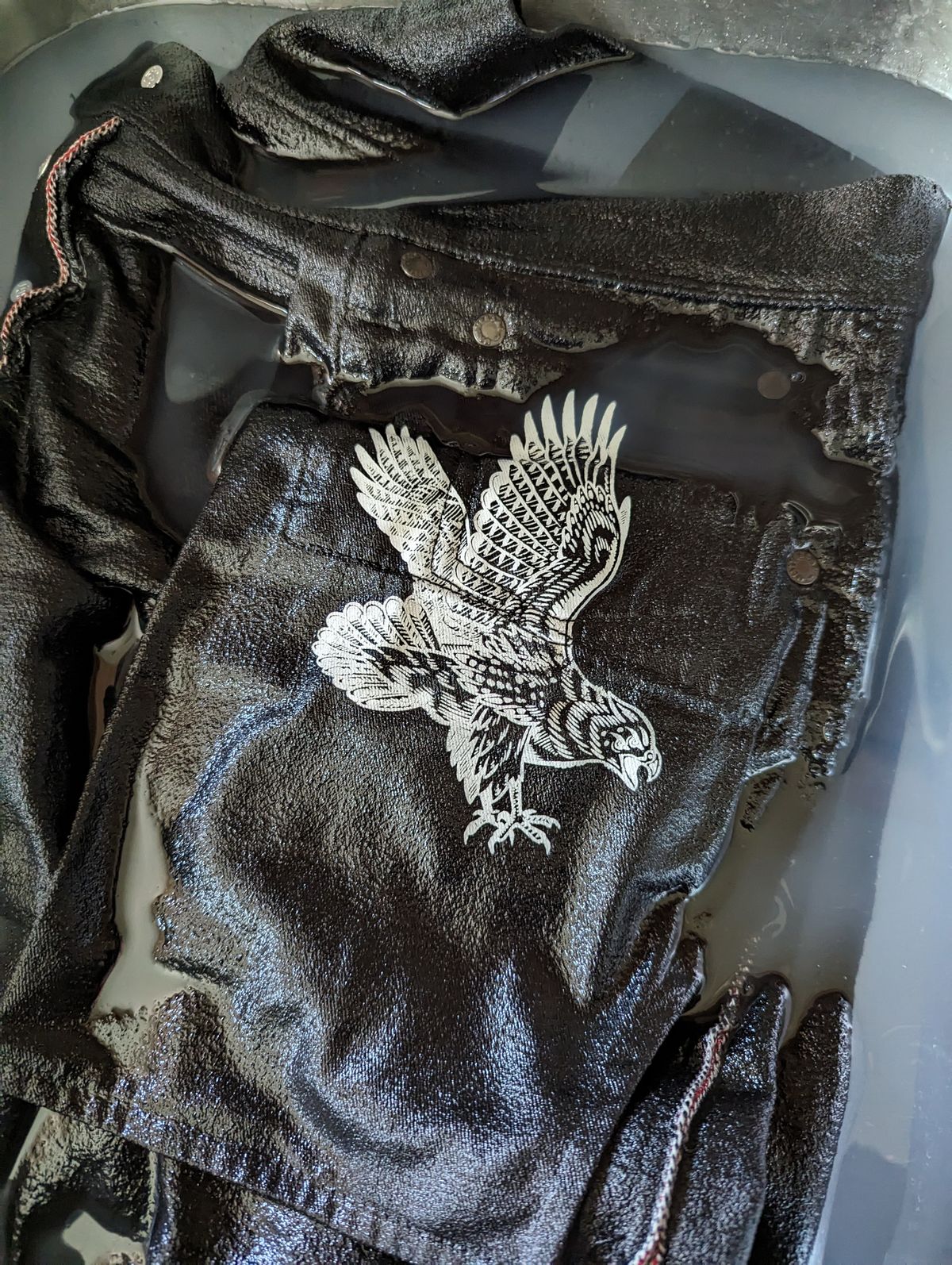 Photo by demo on April 4, 2024 of the Rogue Territory Silveridge in 17oz Cryptic Stealth.