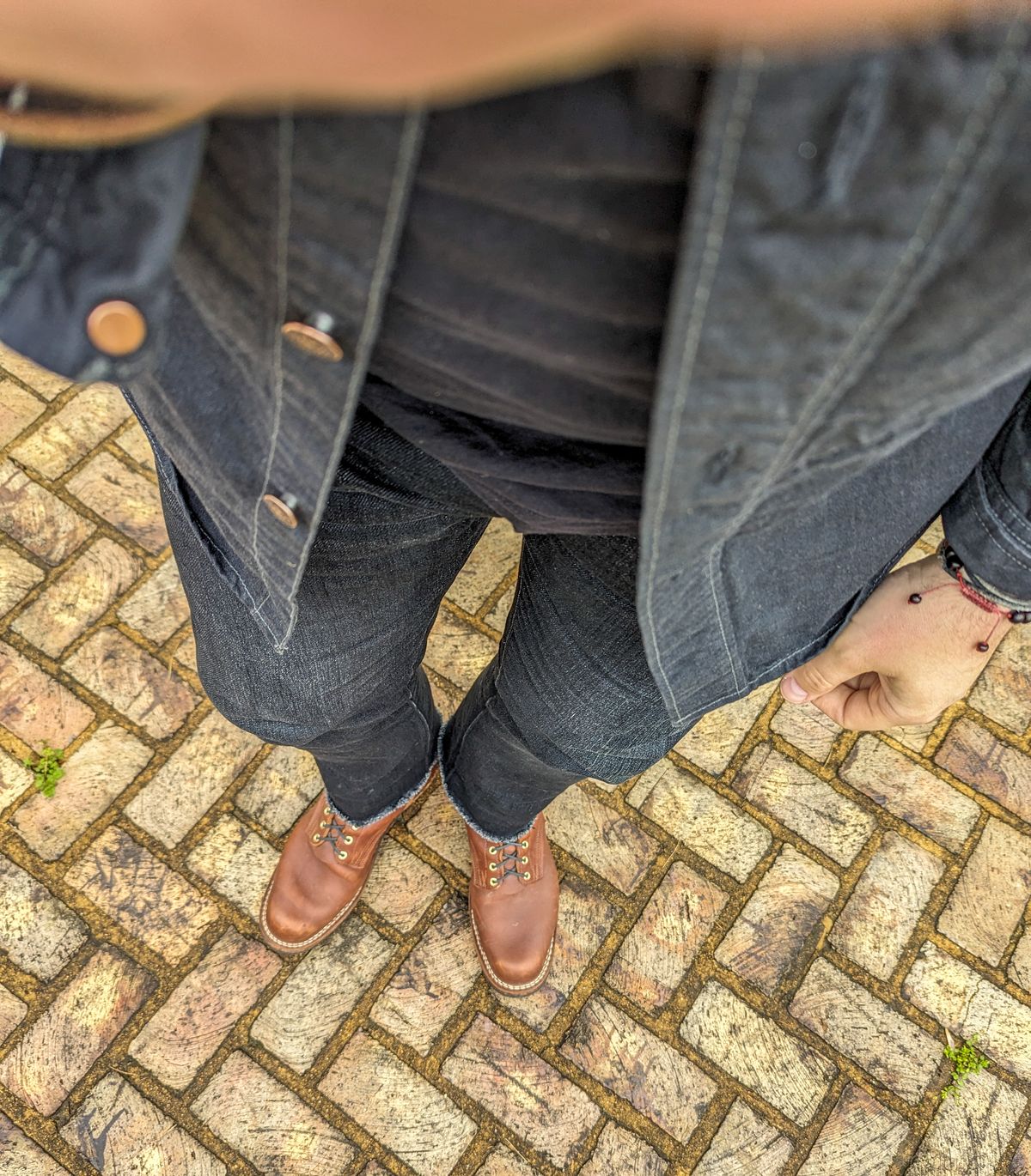 Photo by demo on April 10, 2024 of the Rogue Territory Silveridge in 17oz Cryptic Stealth.