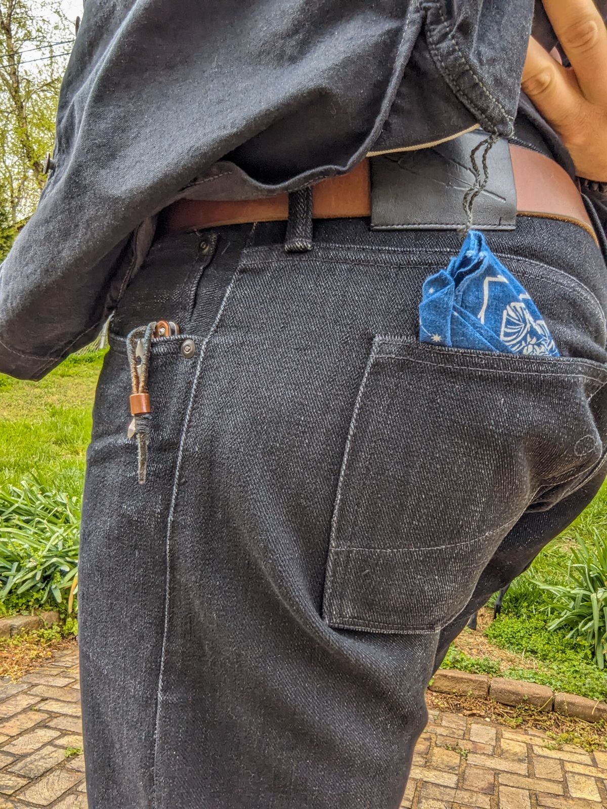 Photo by demo on April 10, 2024 of the Rogue Territory Silveridge in 17oz Cryptic Stealth.