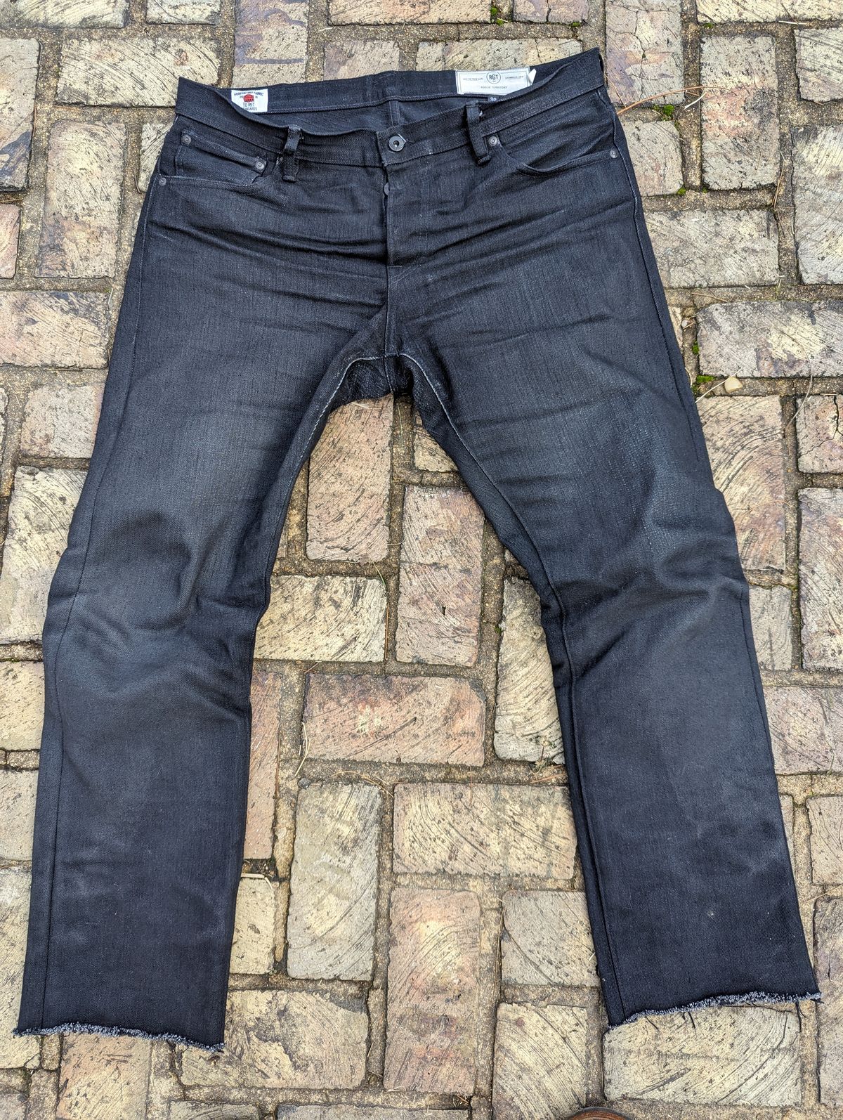 Photo by demo on February 1, 2024 of the Rogue Territory Silveridge in 17oz Cryptic Stealth.