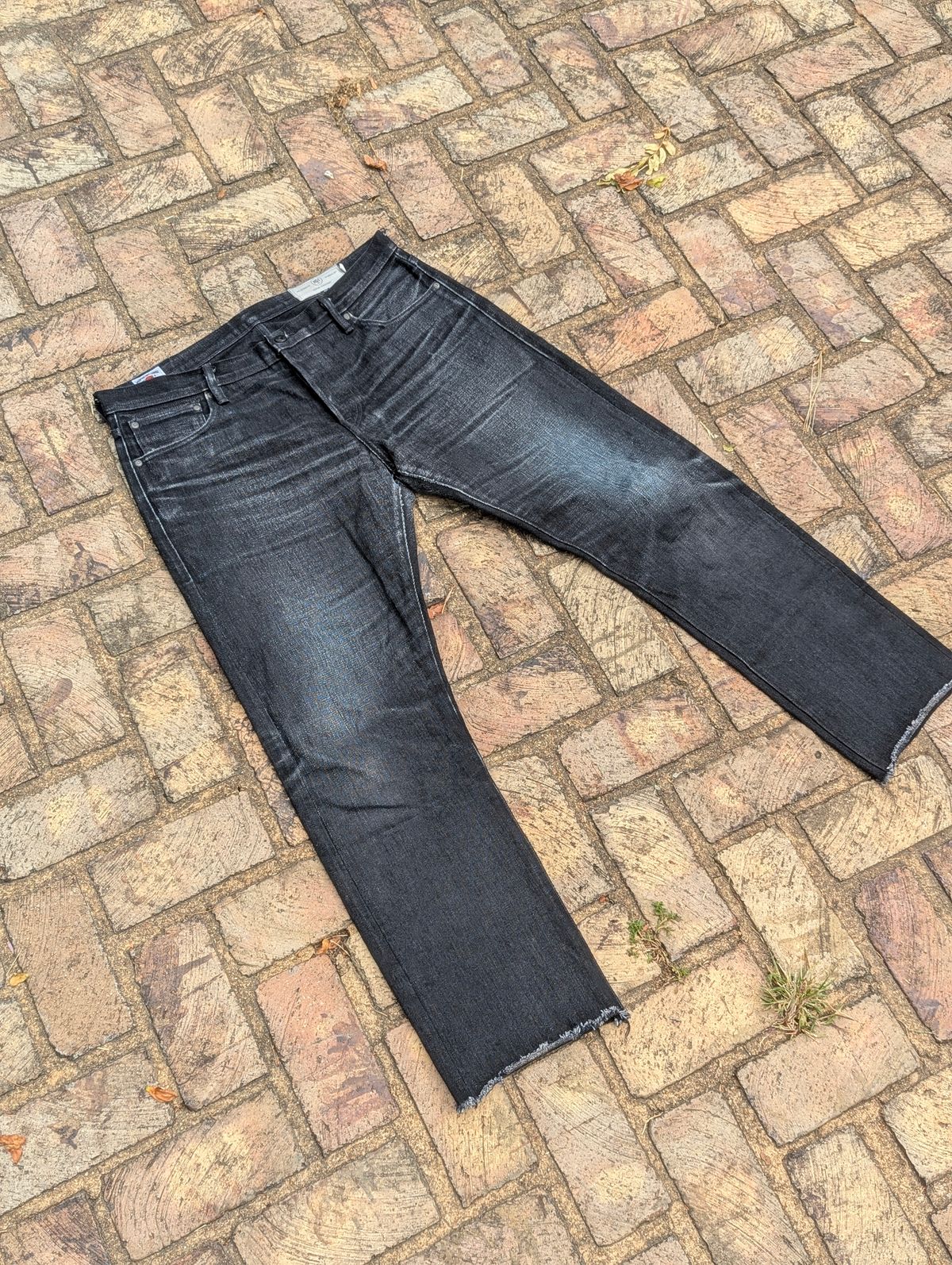 Photo by demo on August 21, 2024 of the Rogue Territory Silveridge in 17oz Cryptic Stealth.