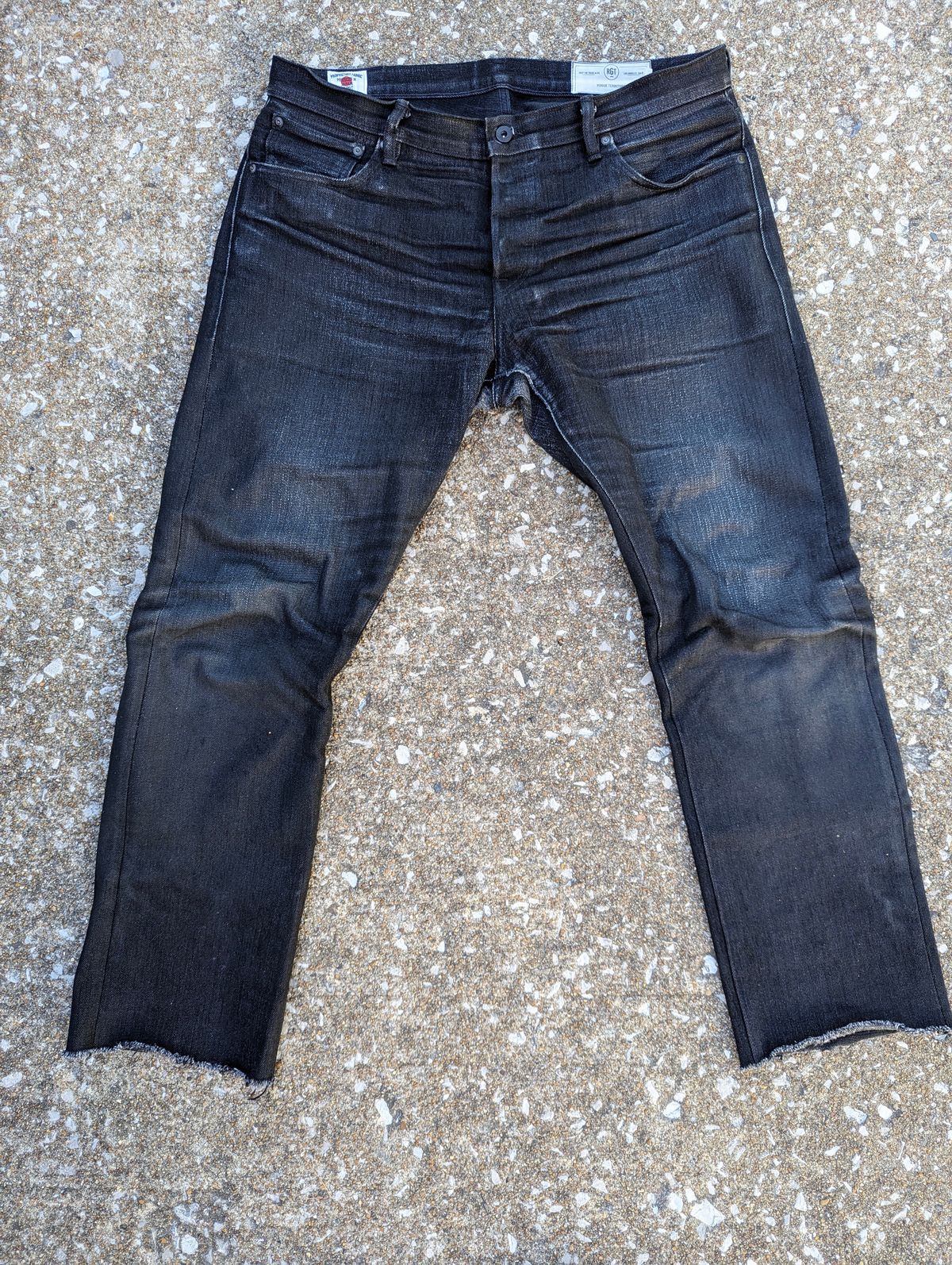 Photo by demo on May 29, 2024 of the Rogue Territory Silveridge in 17oz Cryptic Stealth.