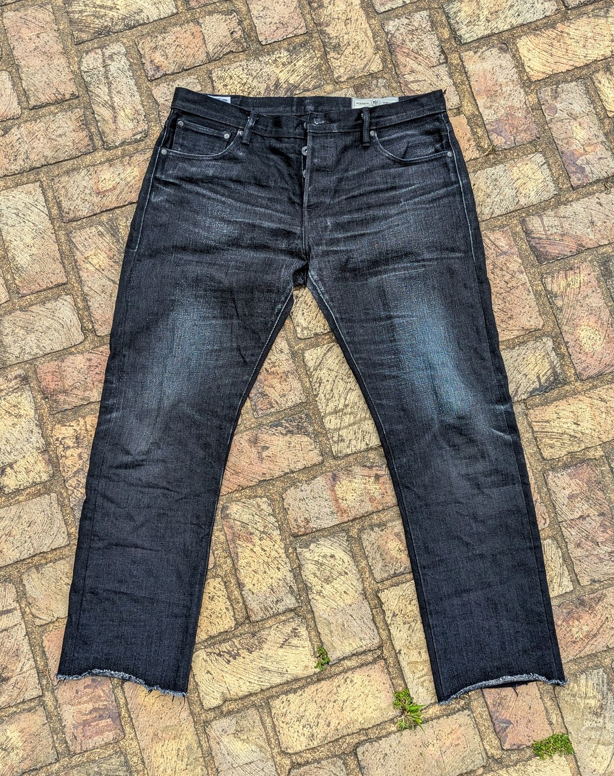 Photo by demo on June 19, 2024 of the Rogue Territory Silveridge in 17oz Cryptic Stealth.
