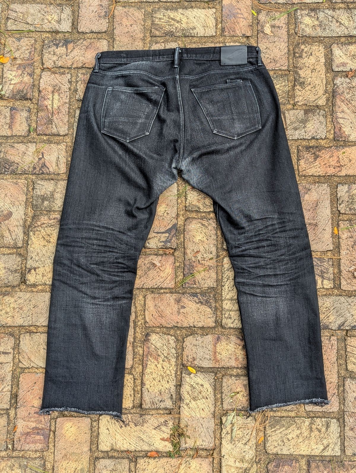 Photo by demo on September 29, 2024 of the Rogue Territory Silveridge in 17oz Cryptic Stealth.