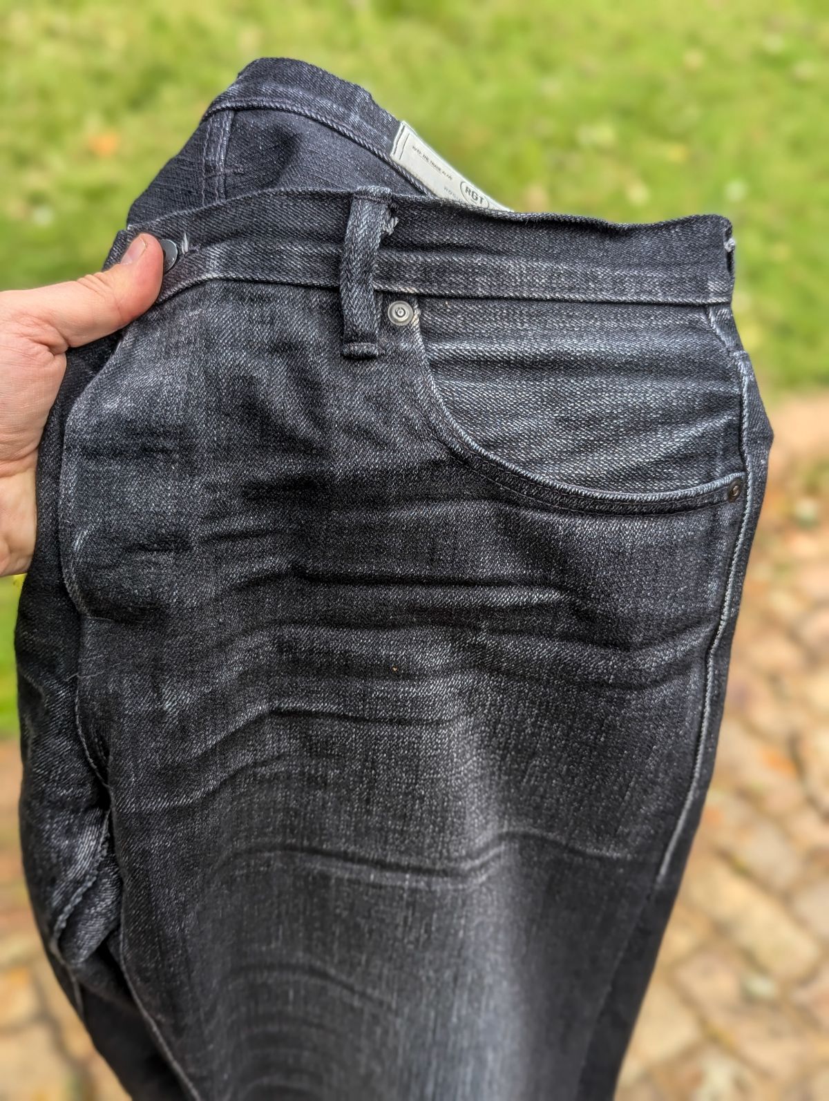 Photo by demo on September 29, 2024 of the Rogue Territory Silveridge in 17oz Cryptic Stealth.