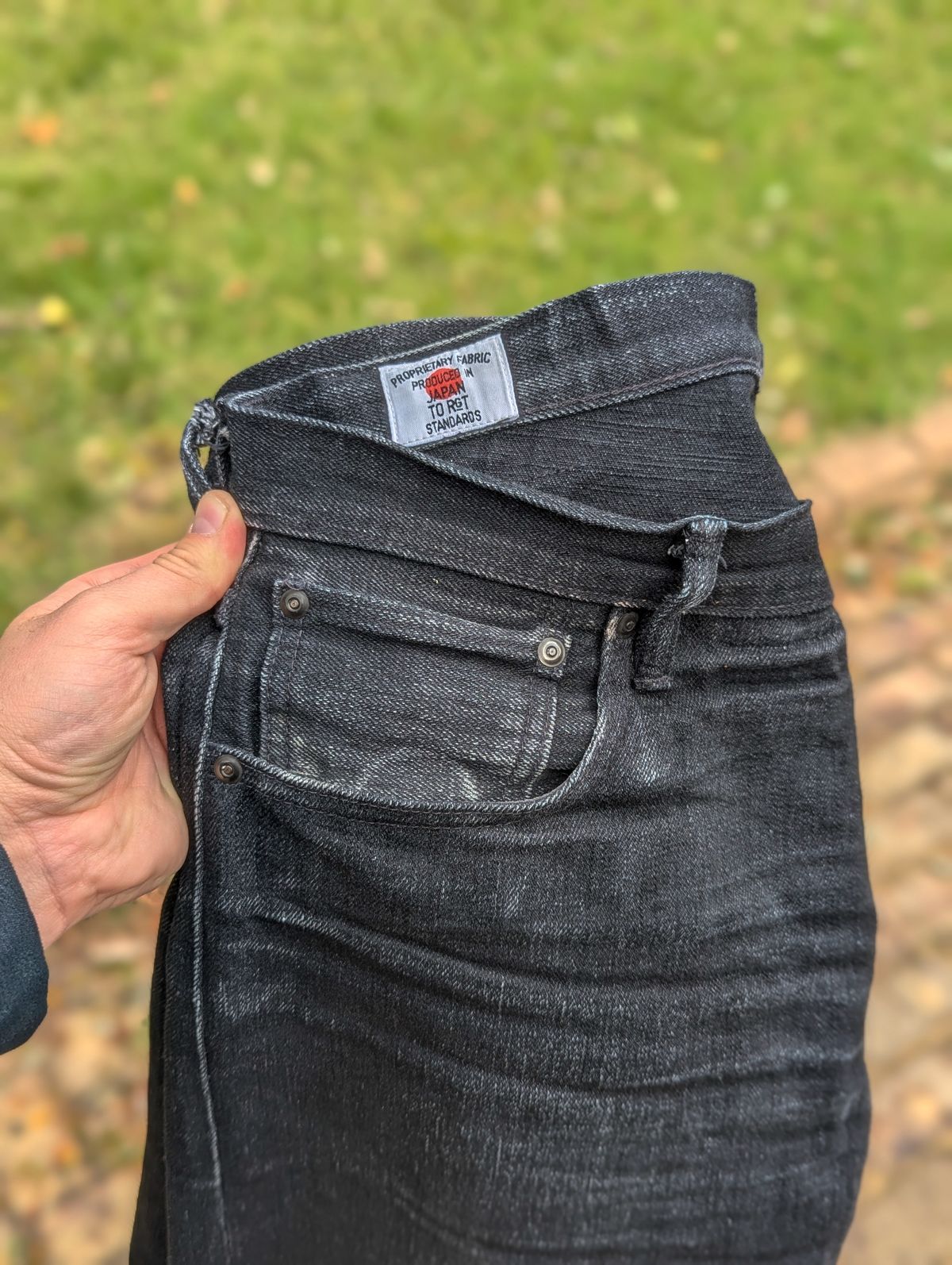 Photo by demo on September 29, 2024 of the Rogue Territory Silveridge in 17oz Cryptic Stealth.