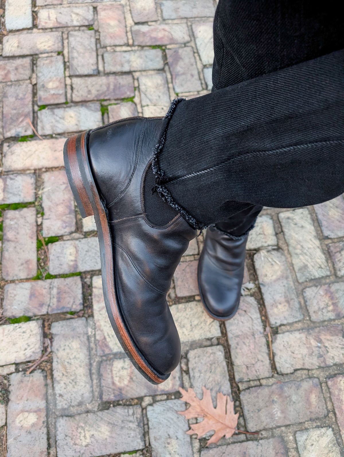 Photo by demo on December 10, 2024 of the RRL Congress Boot in Horween Black Chromexcel.