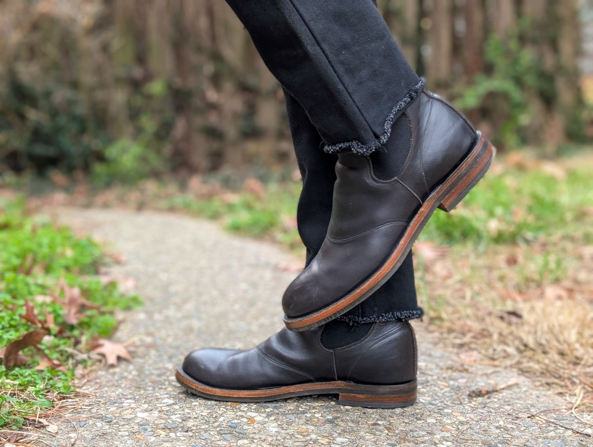 Photo by demo on December 24, 2024 of the RRL Congress Boot in Horween Black Chromexcel.