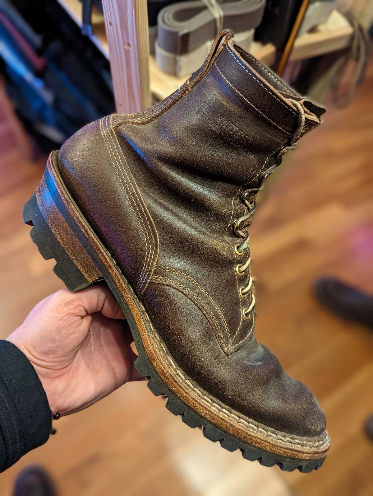 Photo by demo on December 20, 2023 of the White's Bounty Hunter in Horween Olive Waxed Flesh.