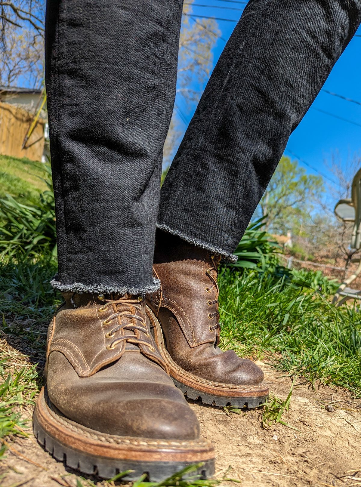 Photo by demo on April 6, 2024 of the White's Bounty Hunter in Horween Olive Waxed Flesh.