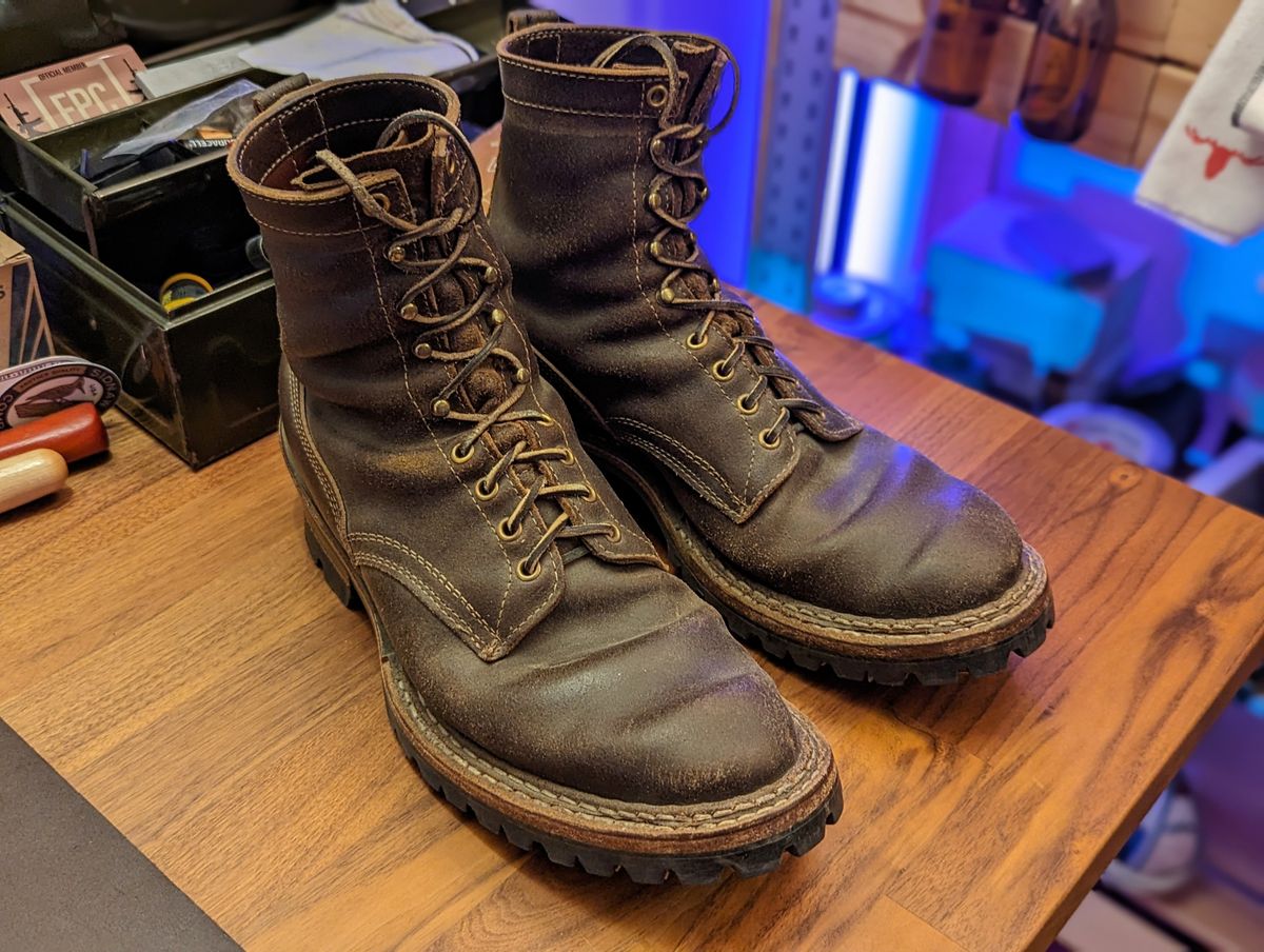 Photo by demo on April 16, 2024 of the White's Bounty Hunter in Horween Olive Waxed Flesh.