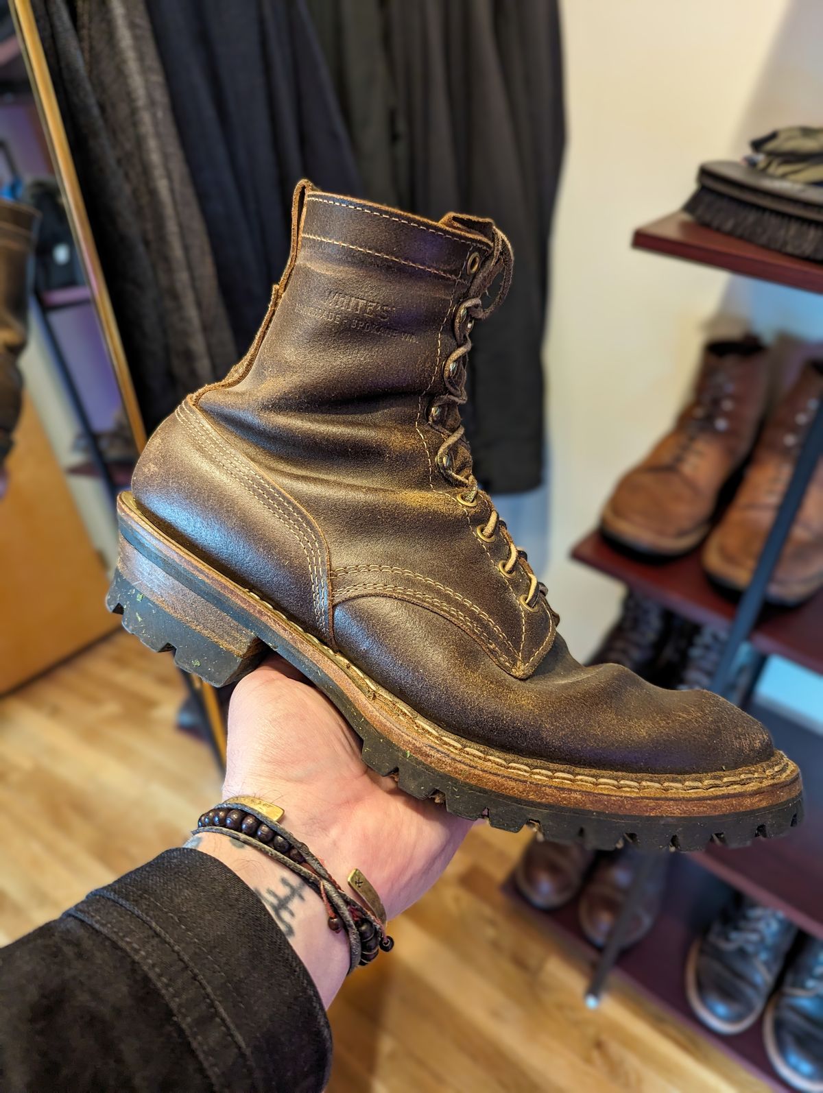 Photo by demo on May 24, 2024 of the White's Bounty Hunter in Horween Olive Waxed Flesh.