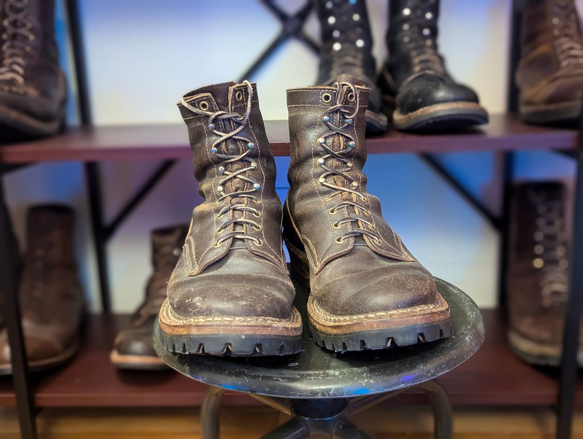 Photo by demo on August 24, 2024 of the White's Bounty Hunter in Horween Olive Waxed Flesh.