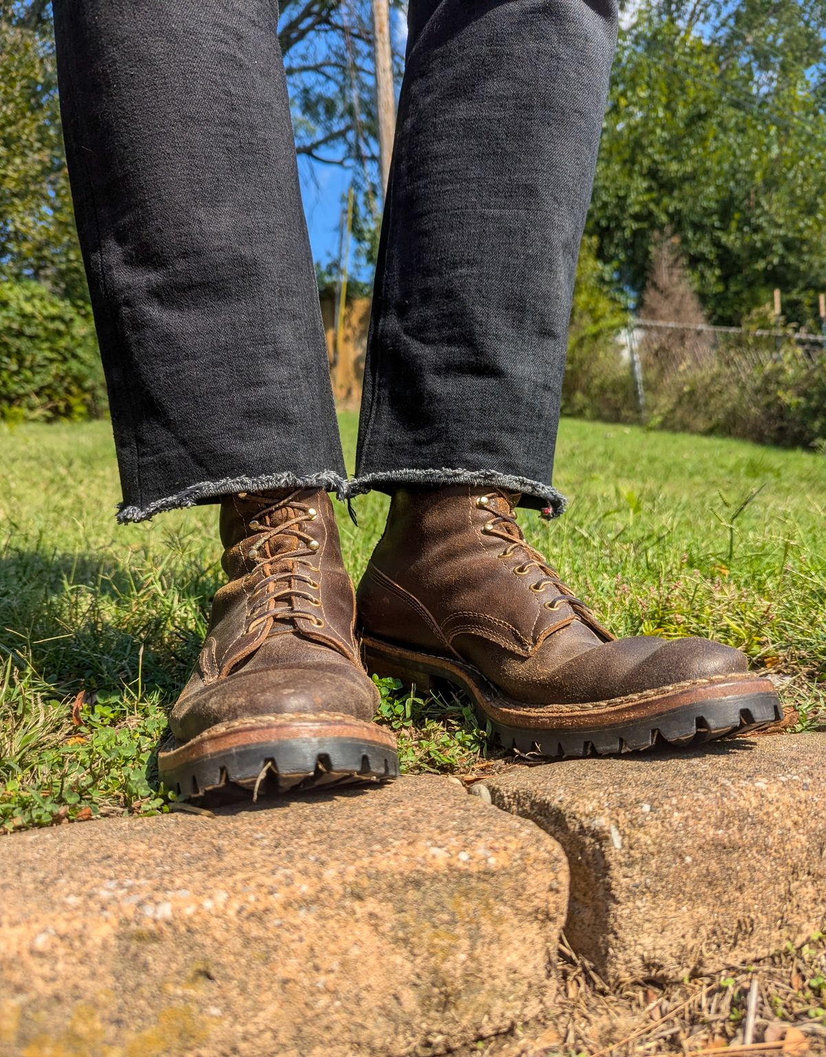 Photo by demo on September 26, 2024 of the White's Bounty Hunter in Horween Olive Waxed Flesh.