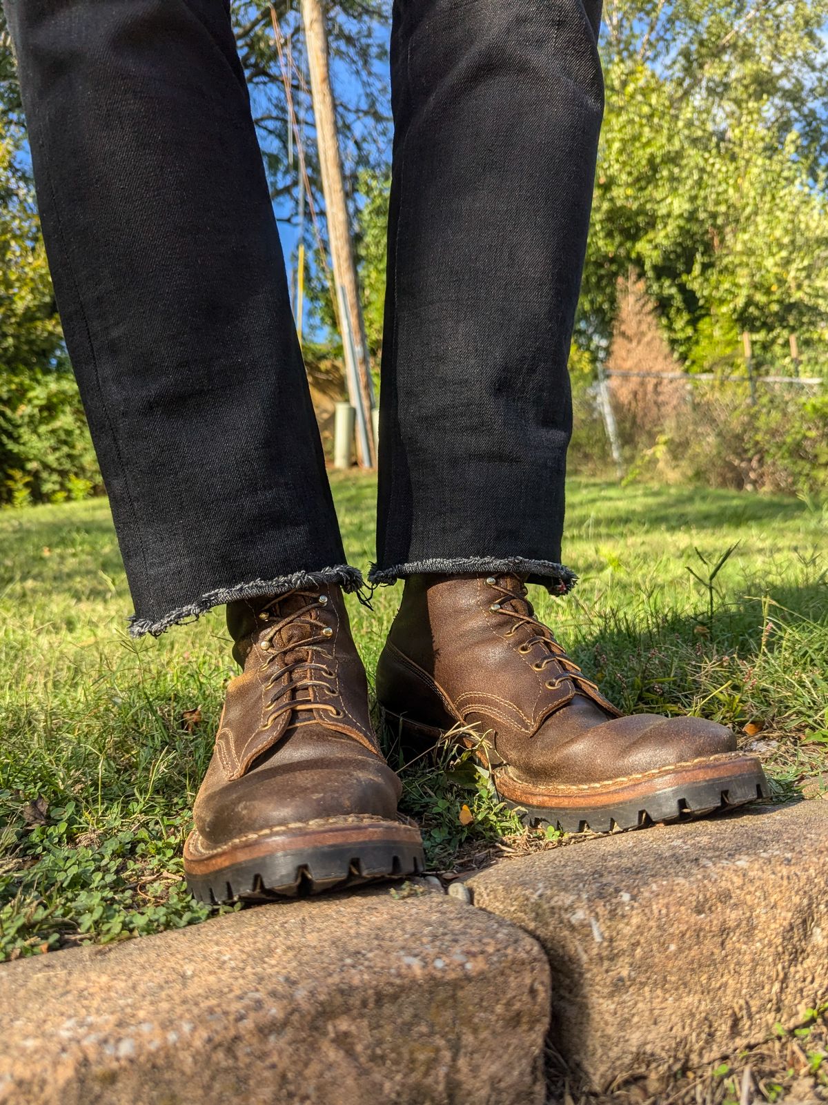 Photo by demo on September 26, 2024 of the White's Bounty Hunter in Horween Olive Waxed Flesh.