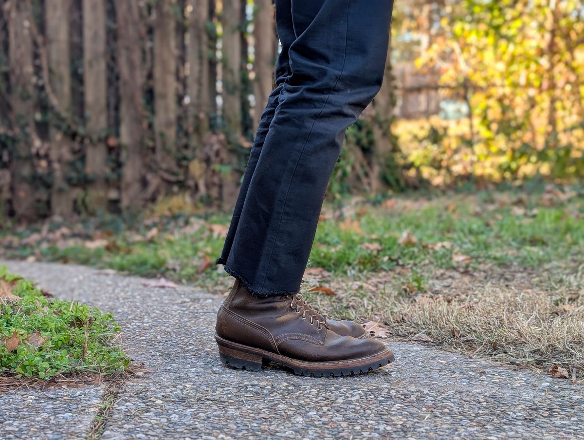 Photo by demo on December 12, 2024 of the White's Bounty Hunter in Horween Olive Waxed Flesh.