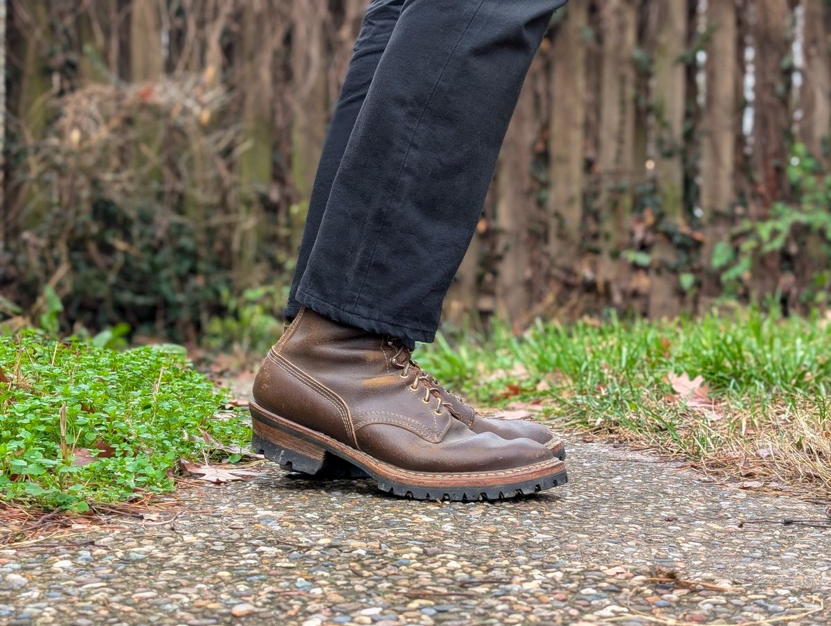 Photo by demo on December 29, 2024 of the White's Bounty Hunter in Horween Olive Waxed Flesh.