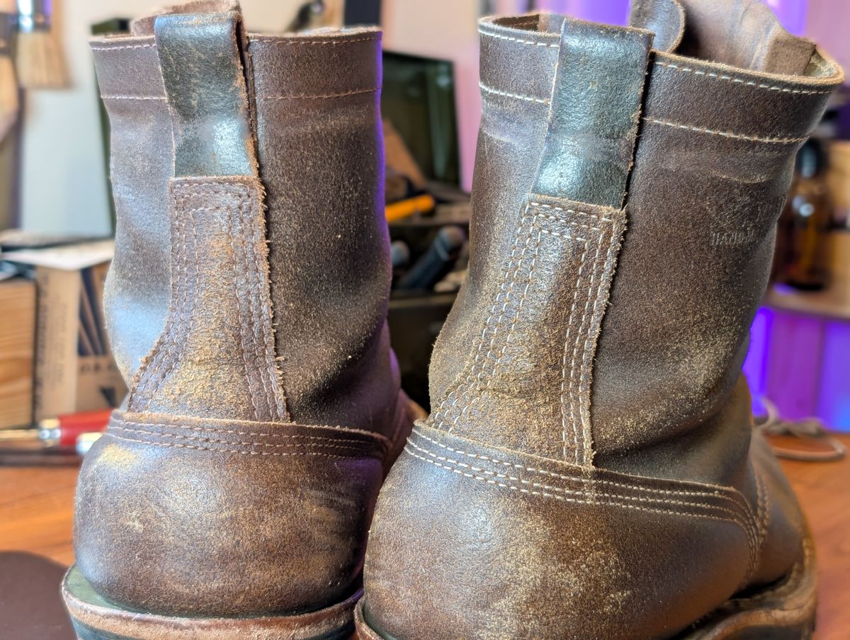 Photo by demo on February 8, 2025 of the White's Bounty Hunter in Horween Olive Waxed Flesh.