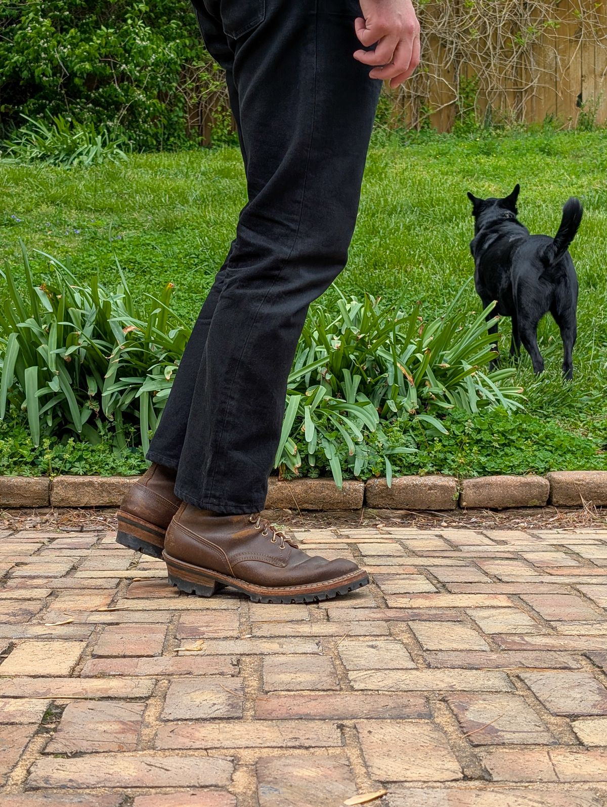 Photo by demo on April 20, 2025 of the White's Bounty Hunter in Horween Olive Waxed Flesh.