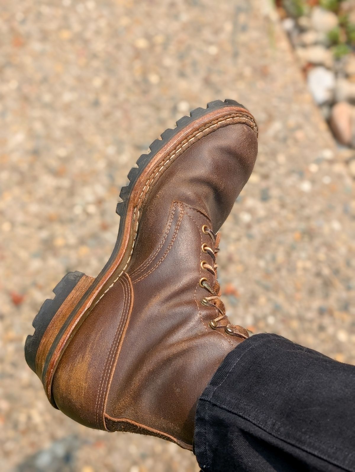 Photo by demo on September 5, 2025 of the White's Bounty Hunter in Horween Olive Waxed Flesh.