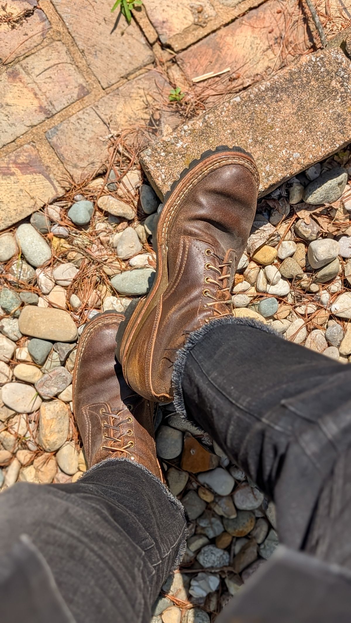 Photo by demo on May 27, 2026 of the White's Bounty Hunter in Horween Olive Waxed Flesh.