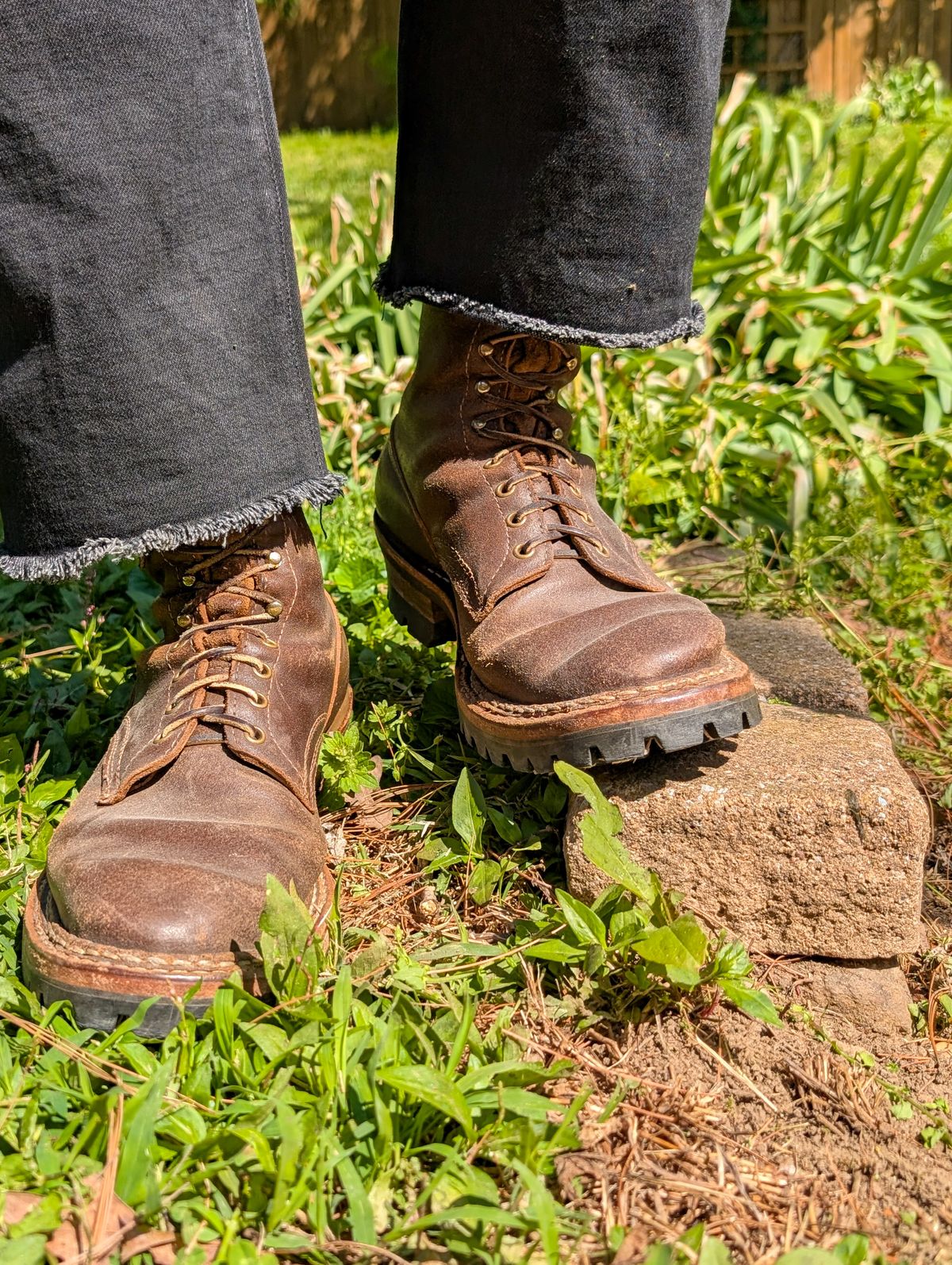 Photo by demo on April 20, 2026 of the White's Bounty Hunter in Horween Olive Waxed Flesh.