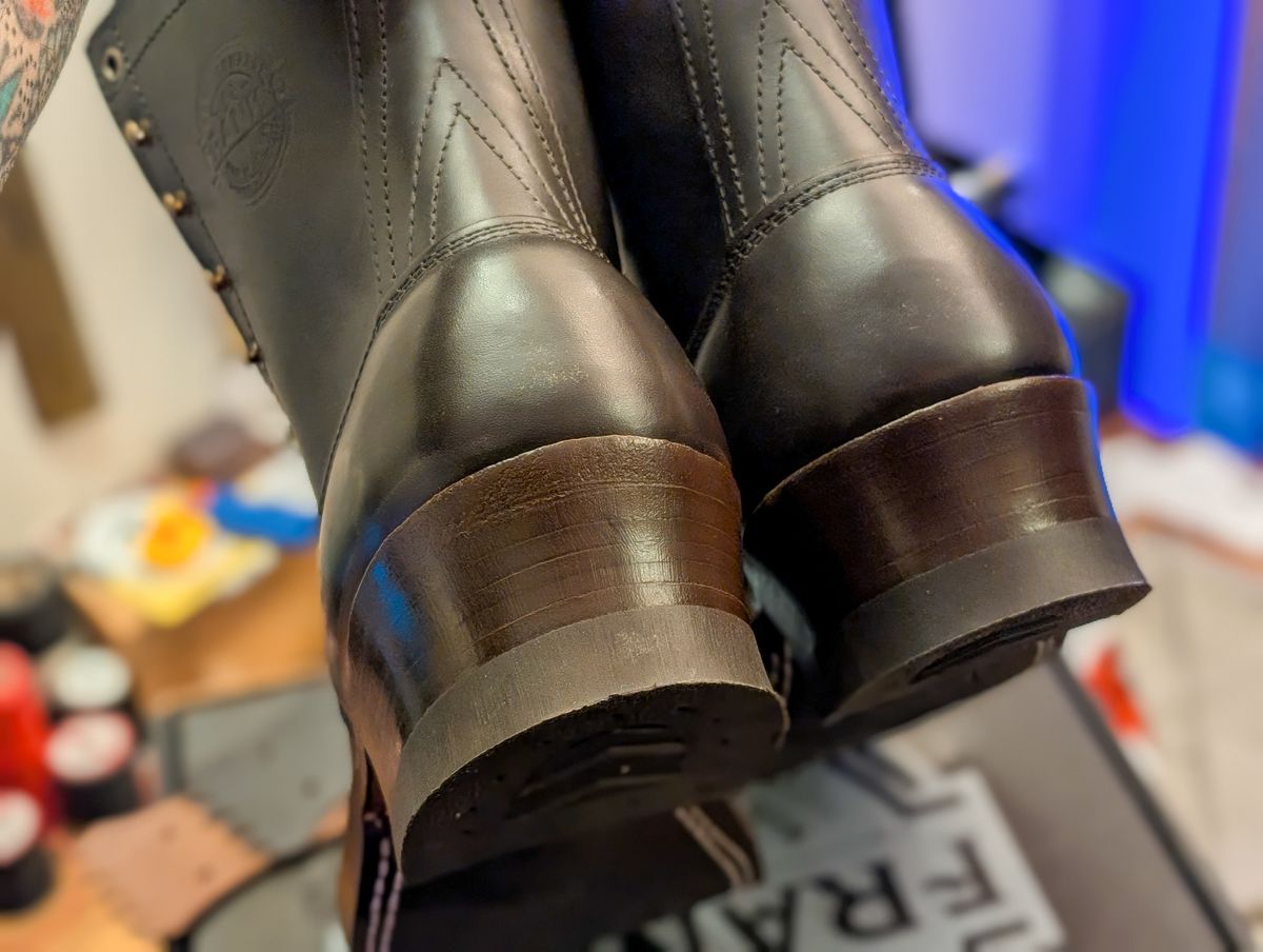 Photo by demo on June 21, 2025 of the Frank's Boots Custom Model in Seidel Mocha Oil Tan.