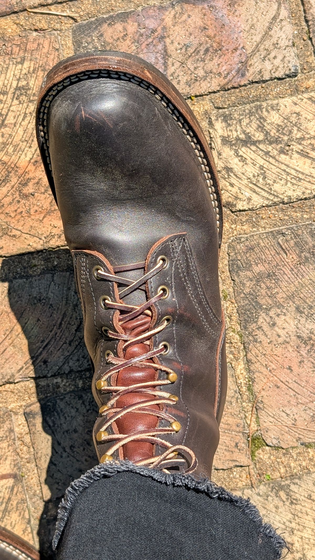 Photo by demo on April 22, 2026 of the Frank's Boots Custom Model in Seidel Mocha Oil Tan.