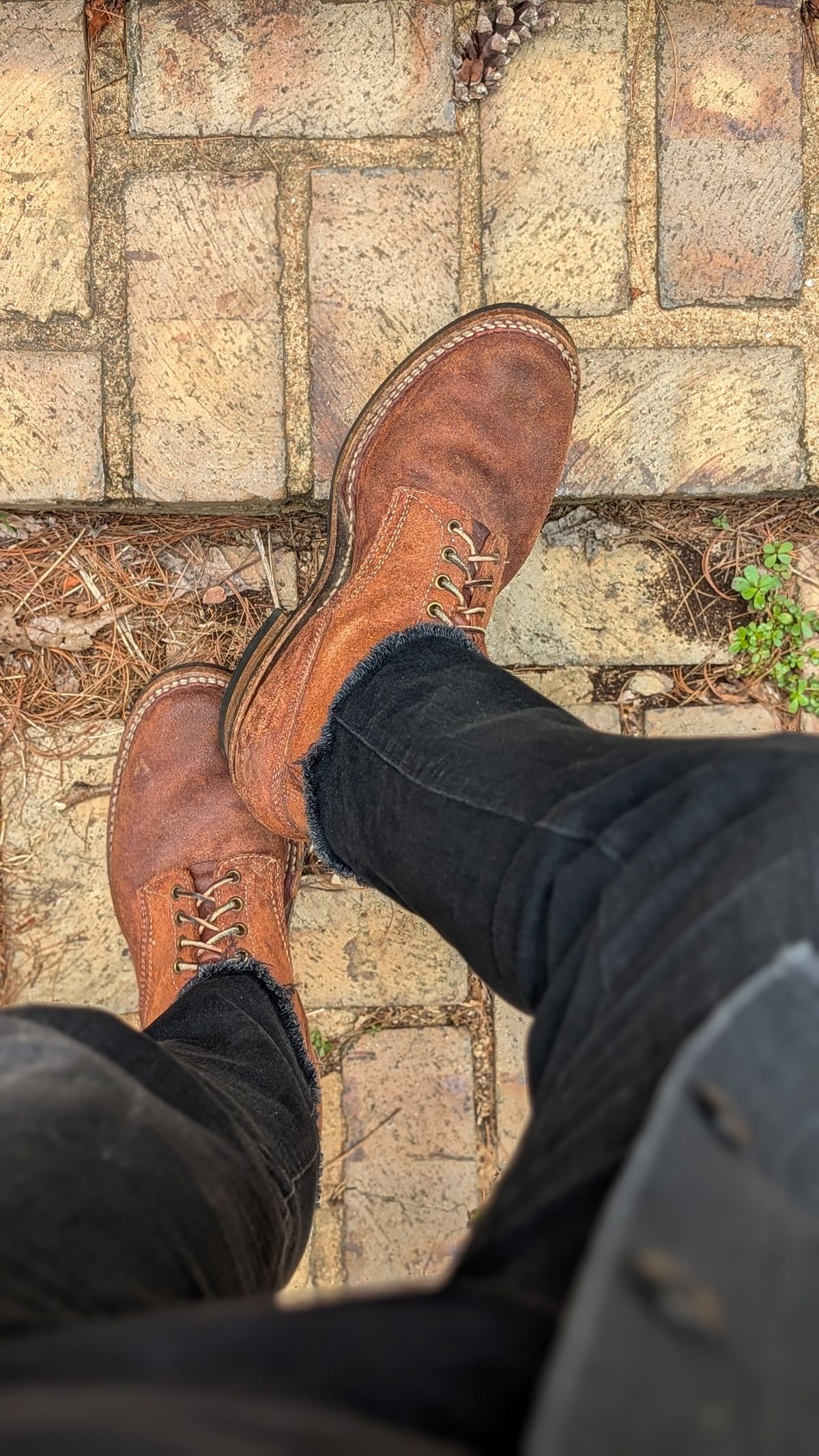 Photo by demo on June 5, 2026 of the White's 350 Cruiser in Seidel Red Dog Oil Tan Roughout.