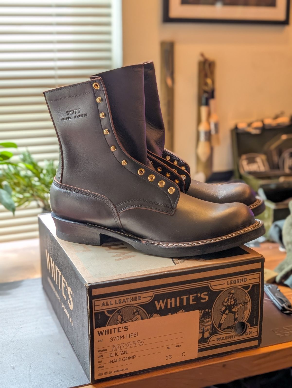 Photo by demo on September 9, 2025 of the White's Bounty Hunter in Seidel Elk Tan.