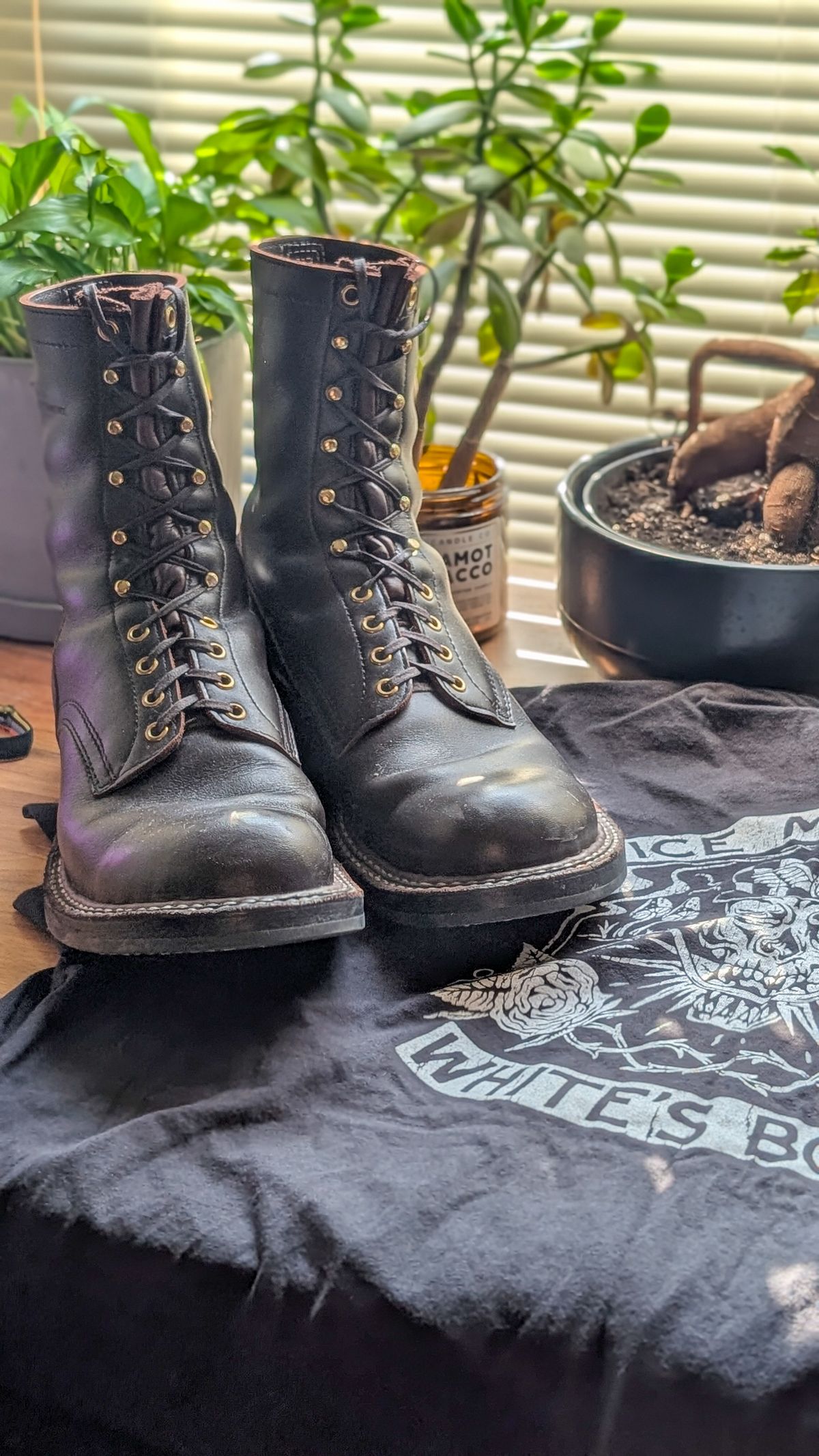 Photo by demo on January 6, 2026 of the White's Bounty Hunter in Seidel Elk Tan.