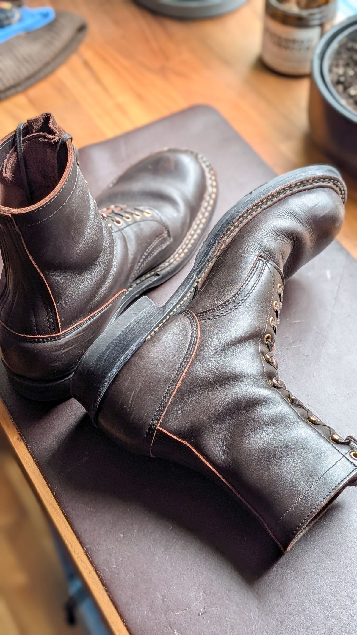 Photo by demo on February 1, 2026 of the White's Bounty Hunter in Seidel Elk Tan.