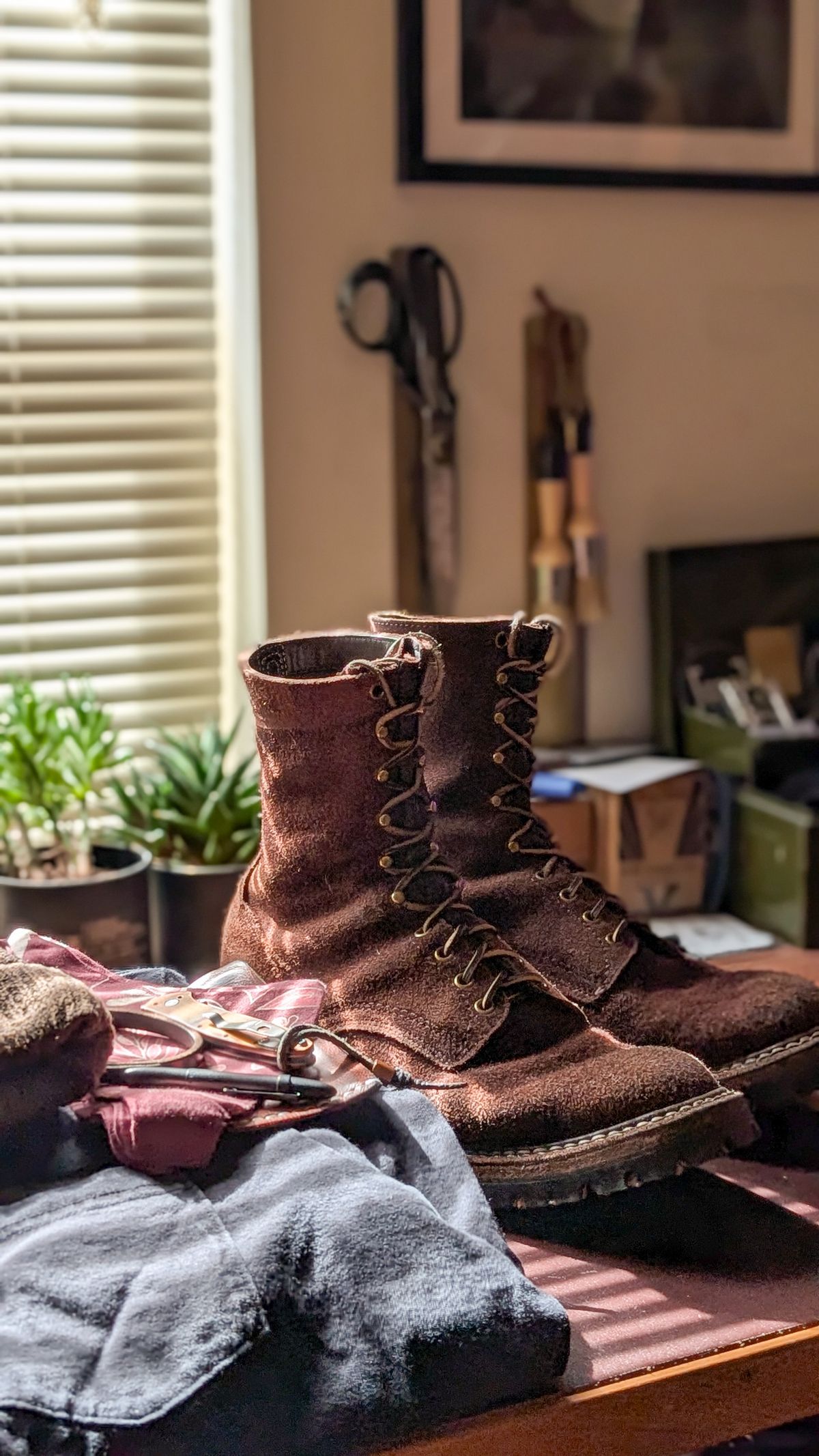 Photo by demo on March 1, 2026 of the White's Smokejumper in Seidel Brown Roughout.