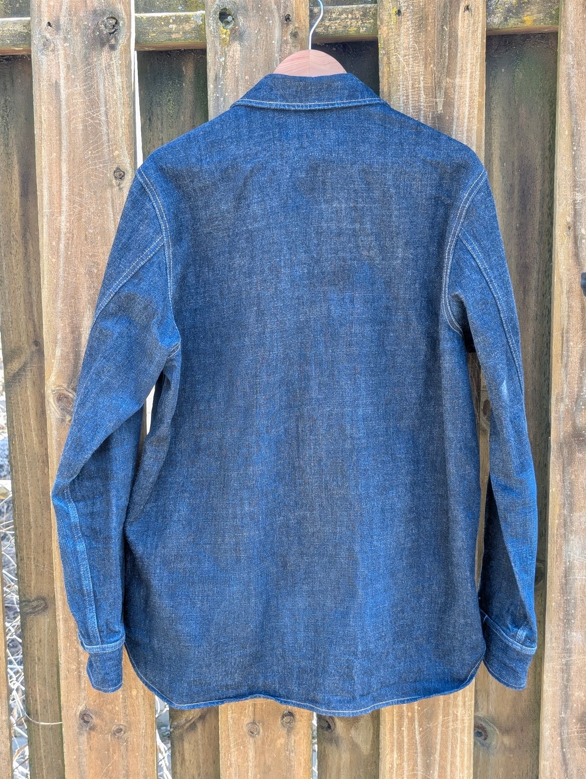 Photo by demo on March 1, 2025 of the Rogue Territory Service Shirt in 13.5oz Cryptic Indigo.