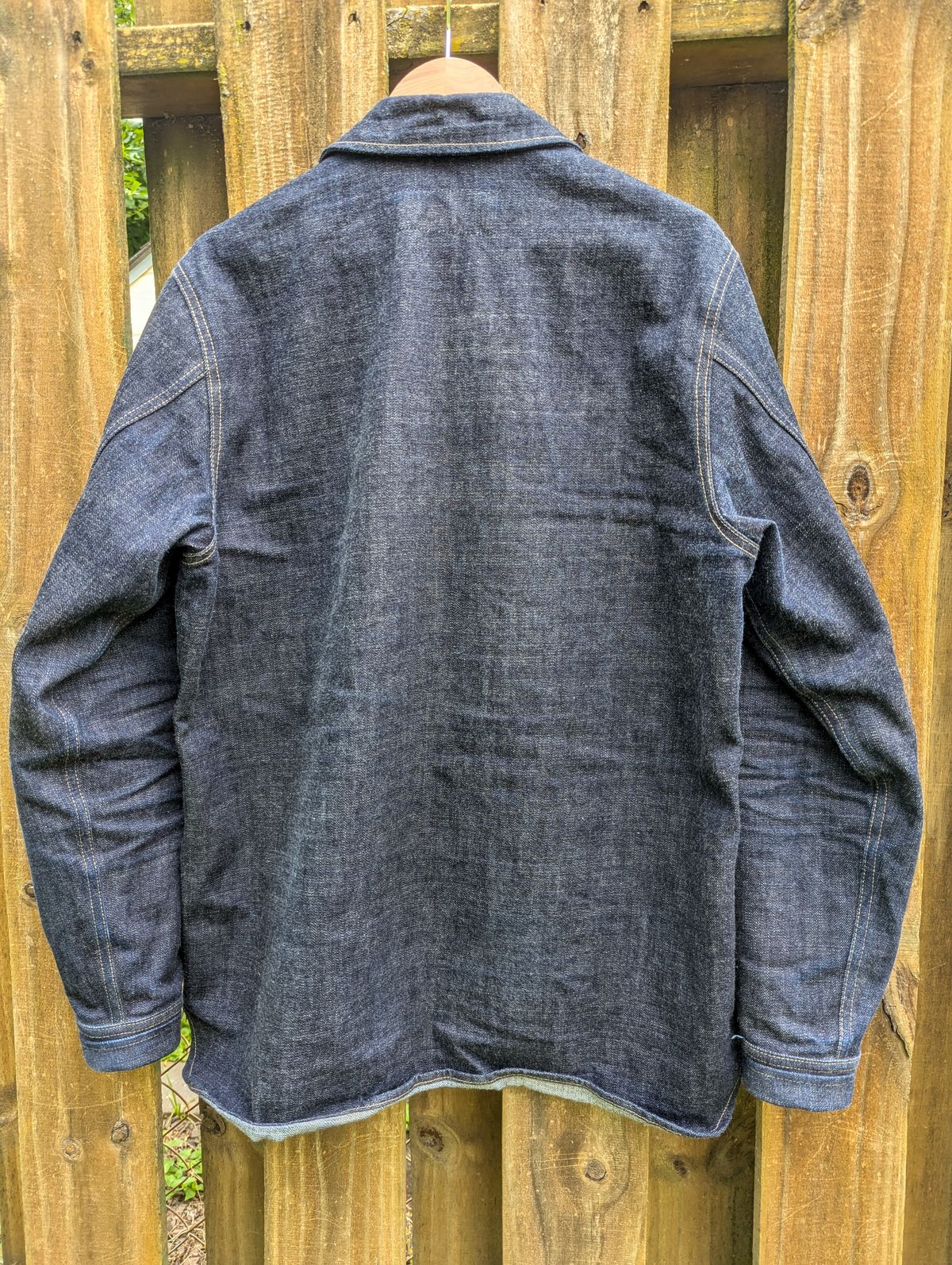 Photo by demo on June 28, 2024 of the Rogue Territory Service Shirt in 13.5oz Cryptic Indigo.