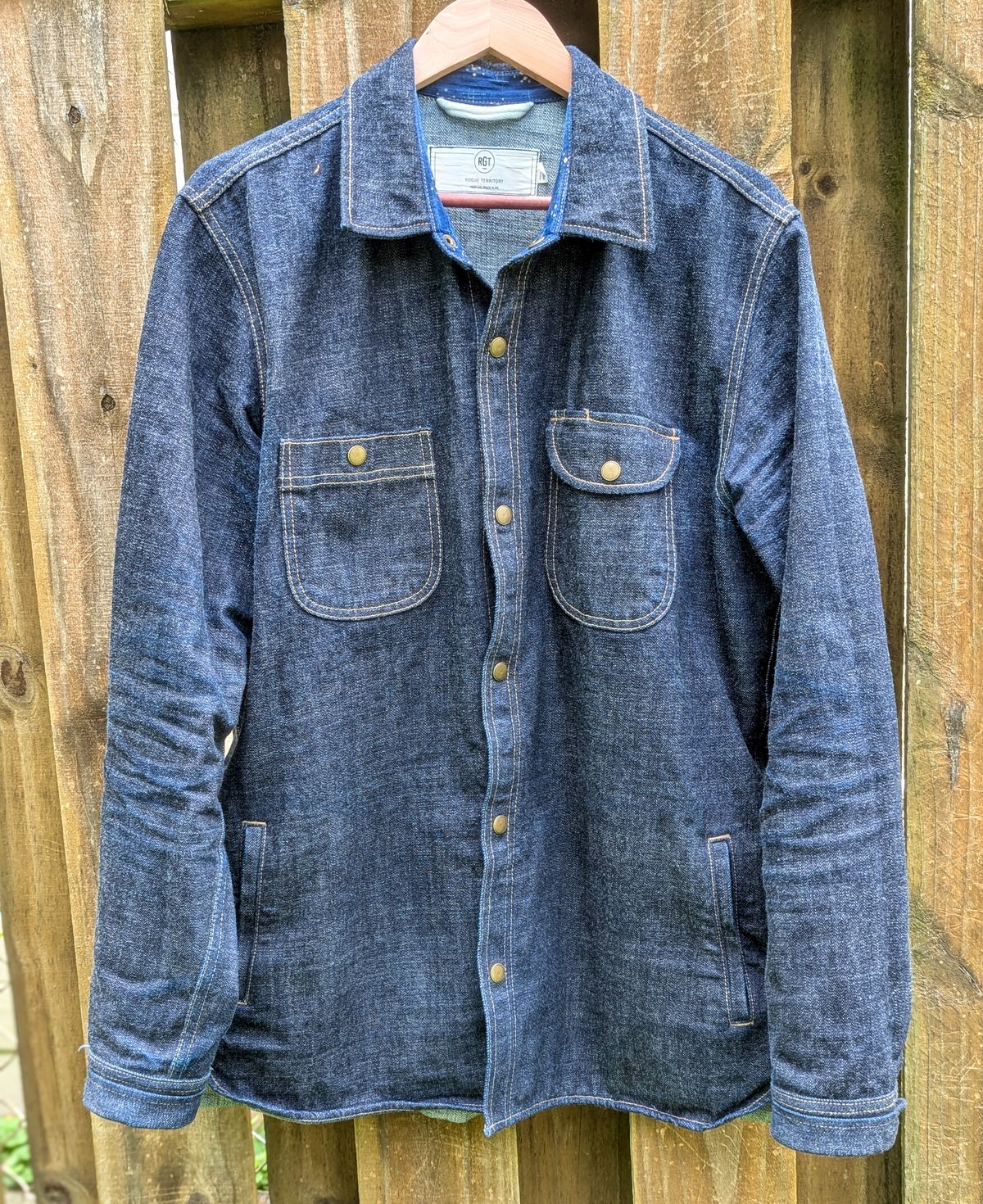 Photo by demo on July 31, 2024 of the Rogue Territory Service Shirt in 13.5oz Cryptic Indigo.