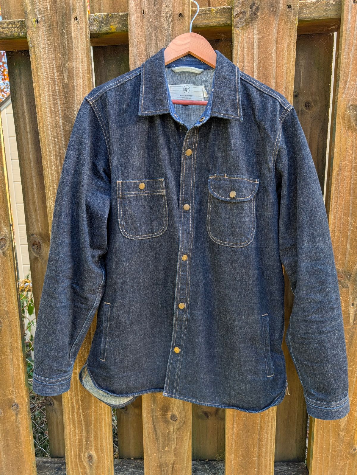 Photo by demo on November 29, 2024 of the Rogue Territory Service Shirt in 13.5oz Cryptic Indigo.