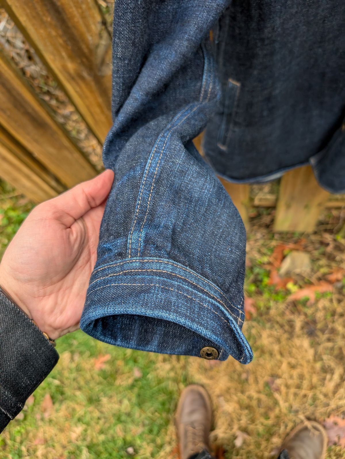 Photo by demo on December 29, 2024 of the Rogue Territory Service Shirt in 13.5oz Cryptic Indigo.