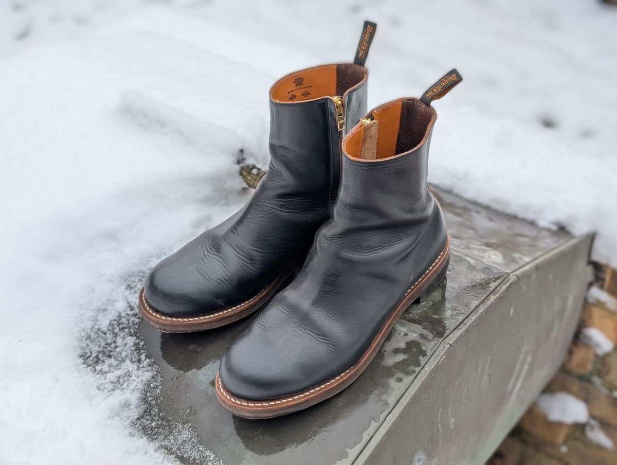 Photo by demo on December 1, 2024 of the Rolling Dub Trio Casper Boot in Horween Black Chromexcel.